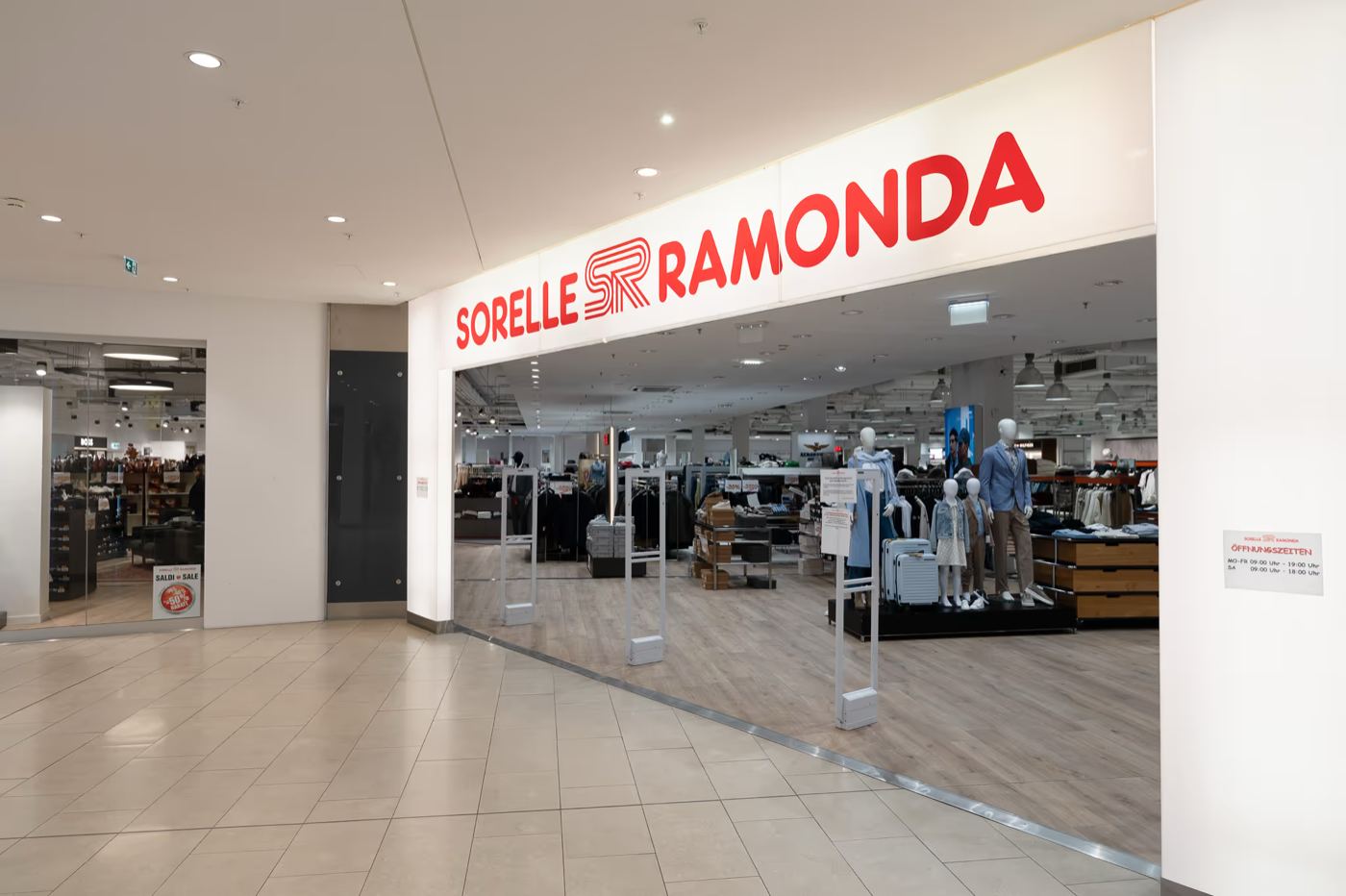 Shopausbau Sorelle Ramonda — Verkaufsfläche