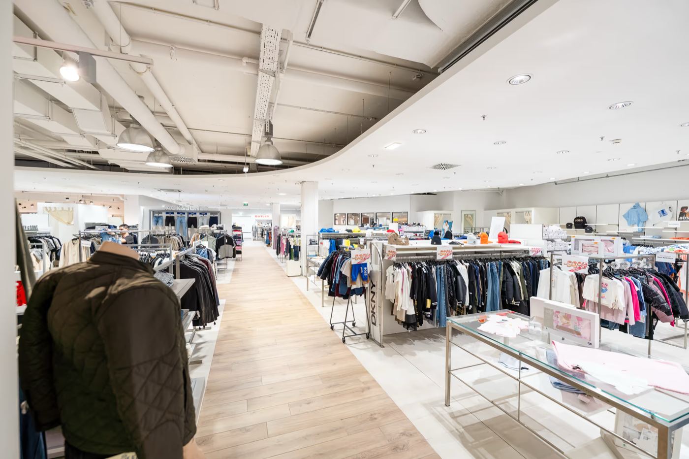 Shopausbau Sorelle Ramonda — Verkaufsfläche — Ansicht 3
